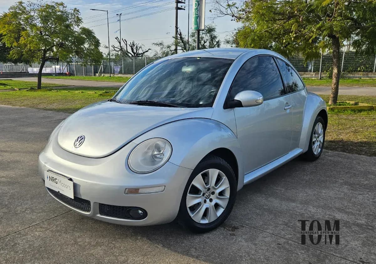 Volkswagen New Beetle 2.0 Luxury